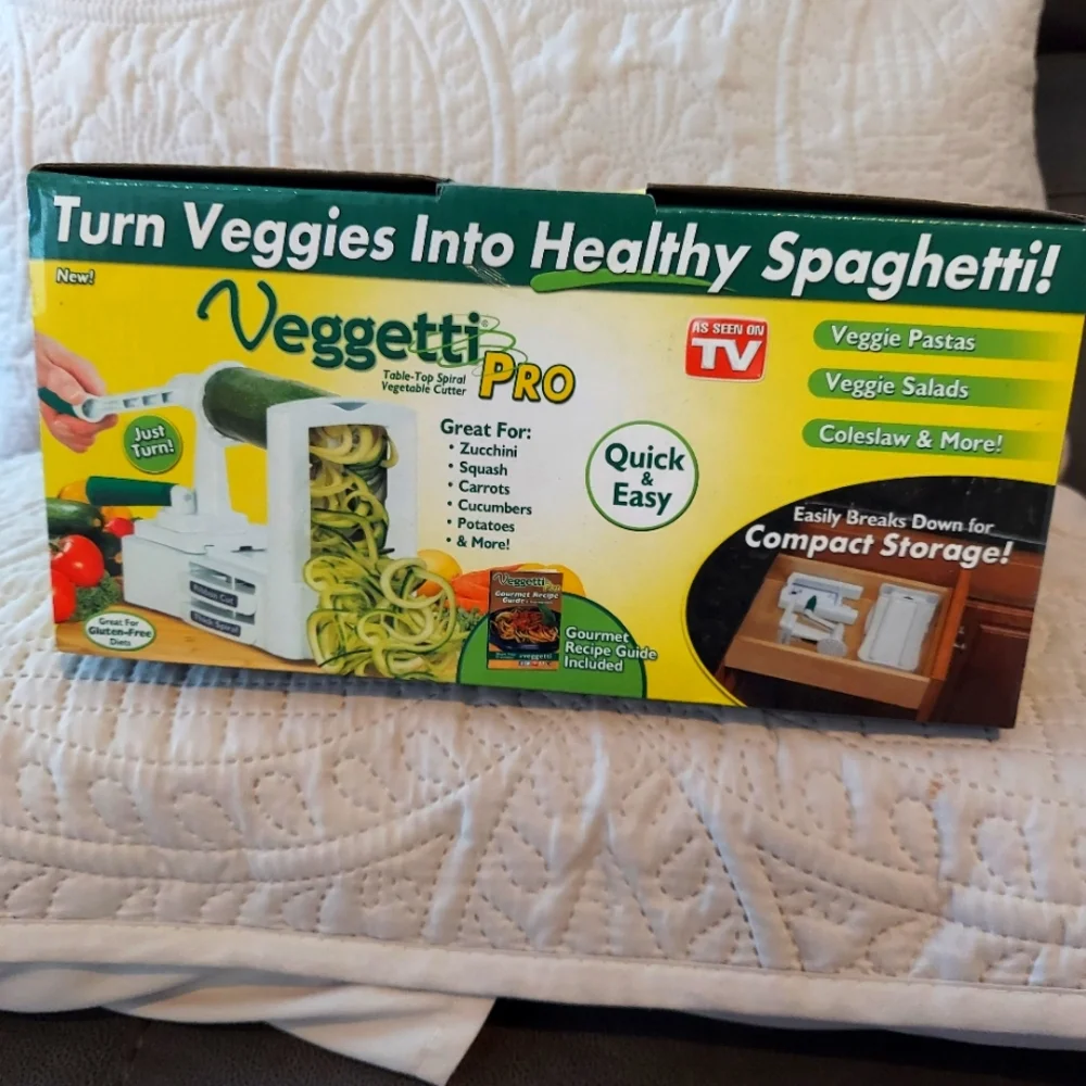 Veggetti Pro table top spiral vegetable cutter NEW IN BOX